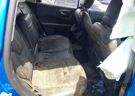 2019 Jeep Compass Latitude 4X4 z USA, uszkodzony, nr VIN 3C4NJDBB4KT600681